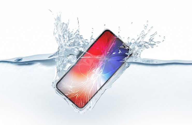 iphone xr waterproof