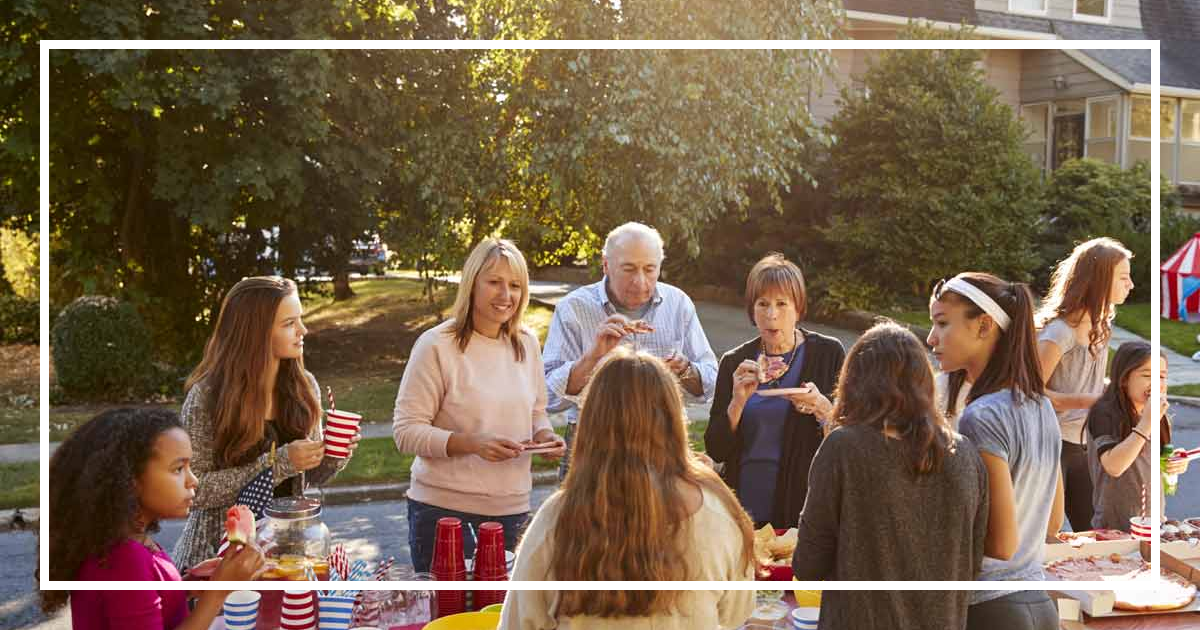 This Is How to Break the Ice When Meeting New Neighbors